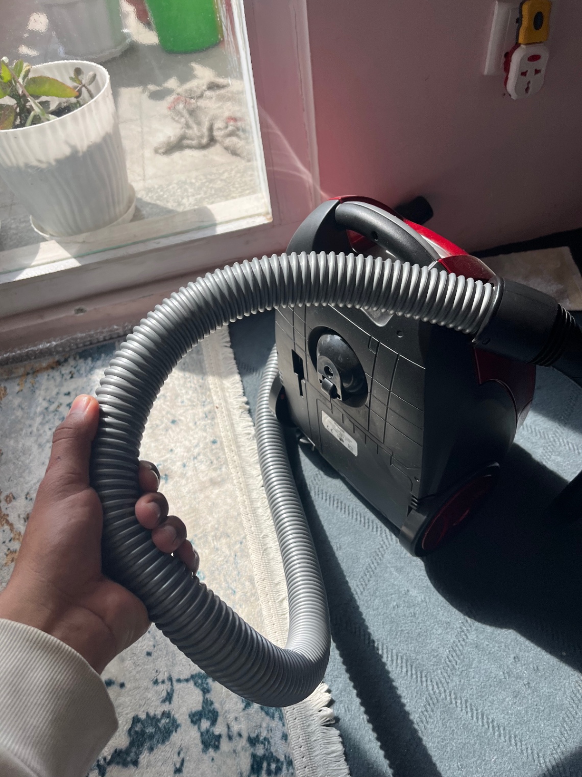 National Japan NSG-VC1700W Vacuum Cleaner - Red (1700W) - Image 2